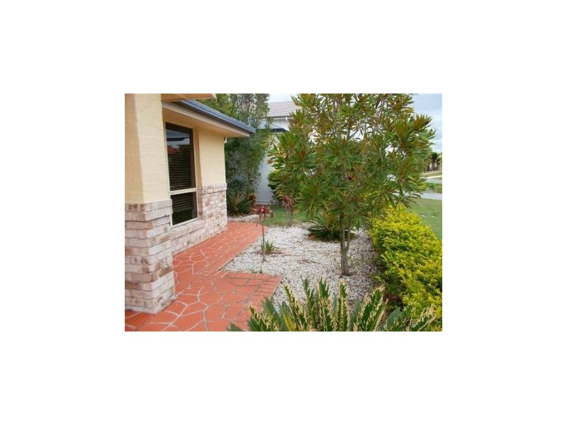 16 Morwell Cres, North Lakes QLD 4509