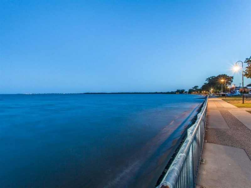 5 Esplanade, Deception Bay QLD 4508