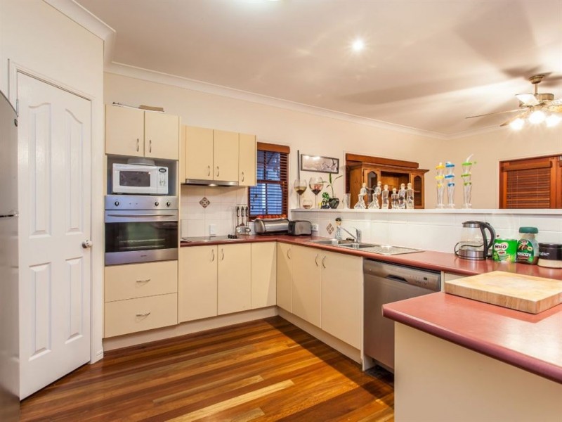 5 Esplanade, Deception Bay QLD 4508