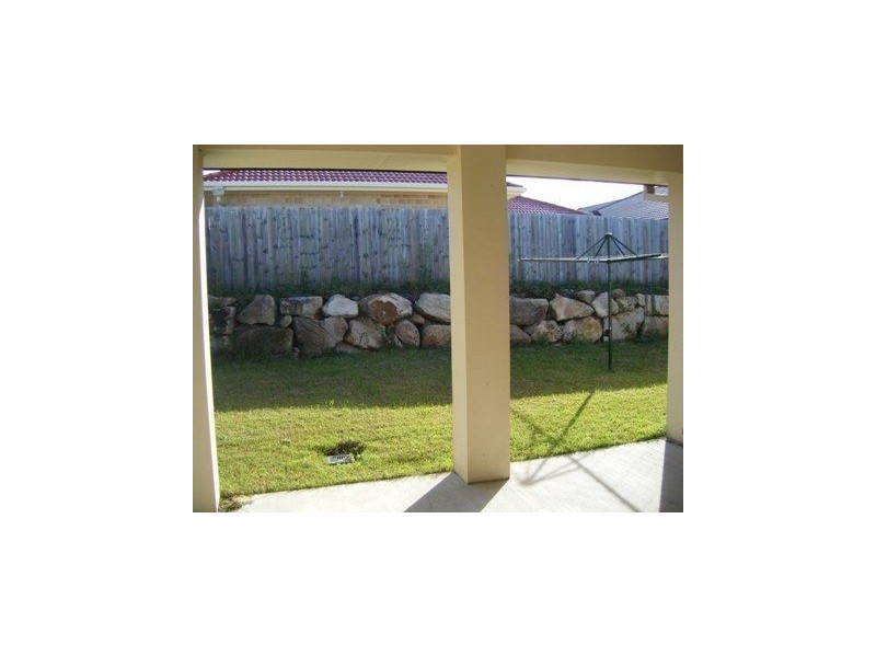 33 Wallaroo Circuit, North Lakes QLD 4509