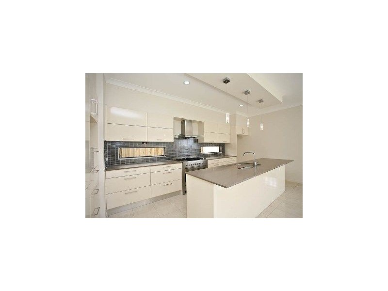 30 Augusta Parade, North Lakes QLD 4509