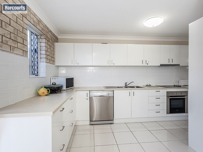 2/58 Kate Street, Woody Point QLD 4019