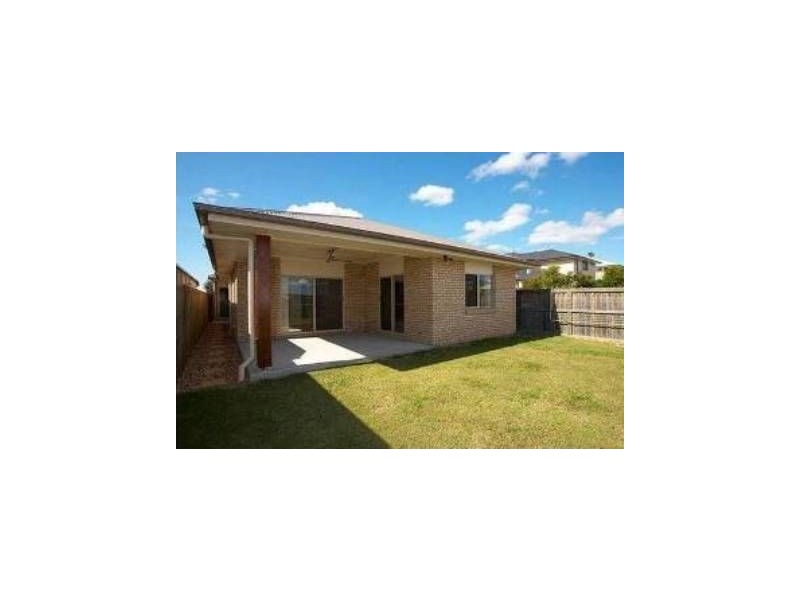 5 Kurrajong Circuit, North Lakes QLD 4509