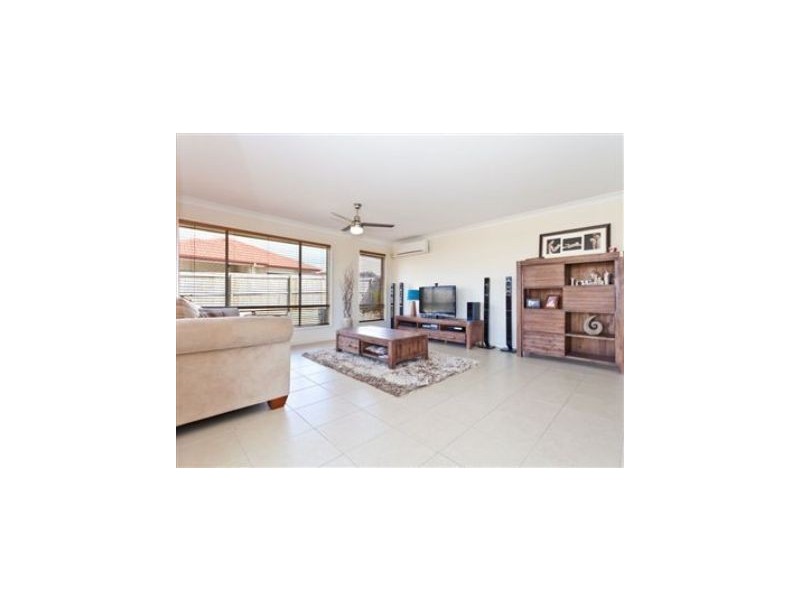 3 Sorrento Street, North Lakes QLD 4509