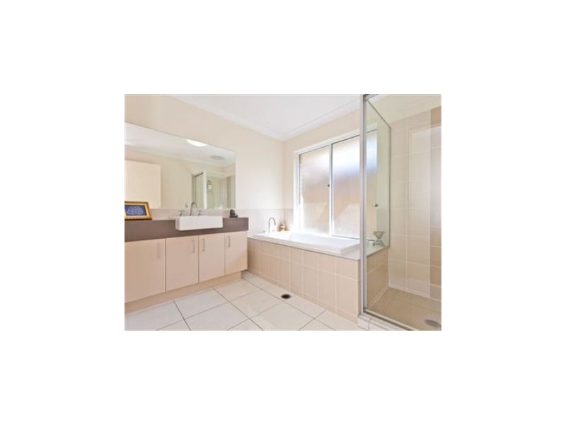 3 Sorrento Street, North Lakes QLD 4509