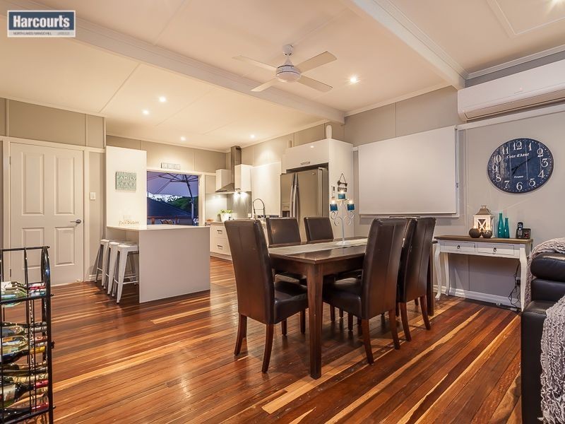 77 Elizabeth Ave, Clontarf QLD 4019