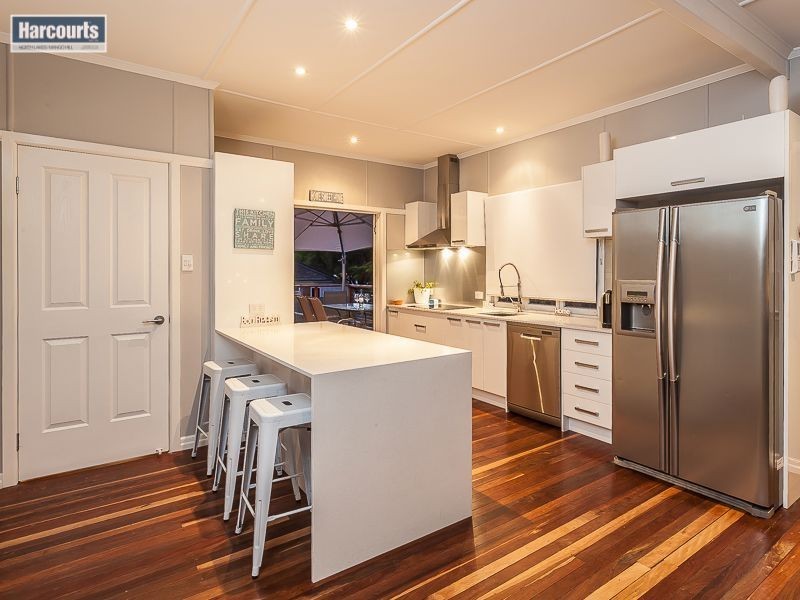 77 Elizabeth Ave, Clontarf QLD 4019