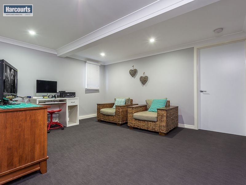 77 Elizabeth Ave, Clontarf QLD 4019
