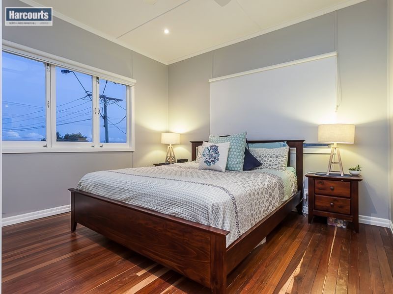 77 Elizabeth Ave, Clontarf QLD 4019