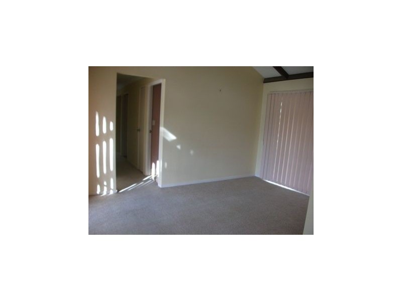 13 St Quentin Court, Petrie QLD 4502