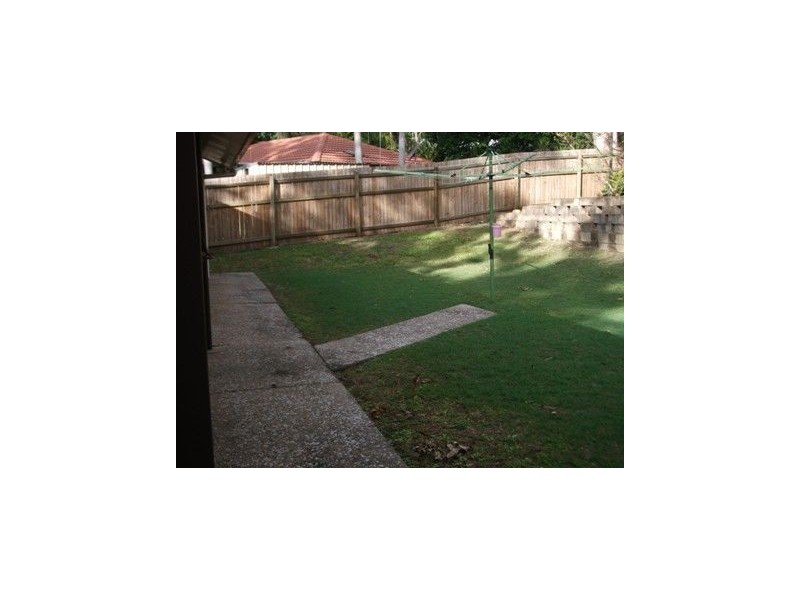 13 St Quentin Court, Petrie QLD 4502