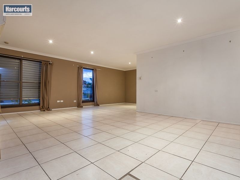 104 Cambridge Street, Rothwell QLD 4022