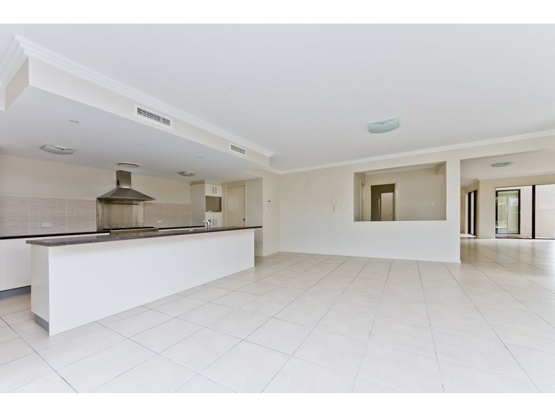 11 Riley Court, North Lakes QLD 4509