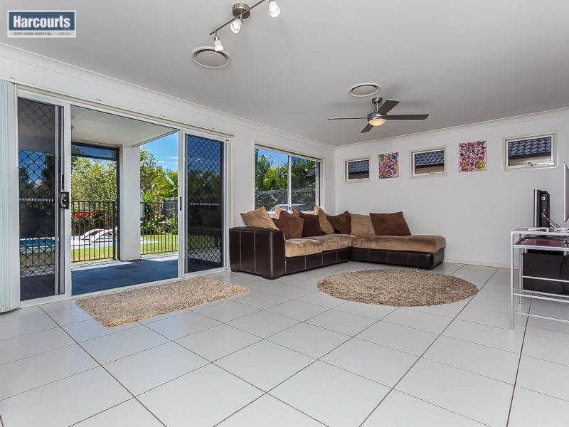 22 Kowari Crescent, North Lakes QLD 4509