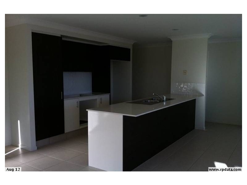 37 Kingston Court, North Lakes QLD 4509