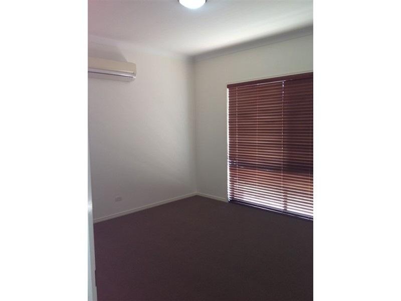63 Kurrajong Cir, North Lakes QLD 4509