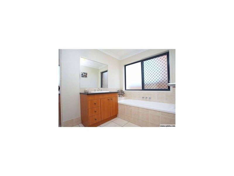 7 Litchfield, North Lakes QLD 4509
