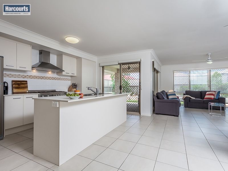 5 Sorrento Street, North Lakes QLD 4509