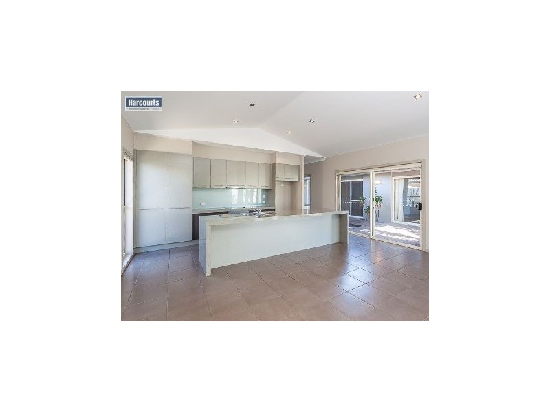 128 Copeland Drive, North Lakes QLD 4509