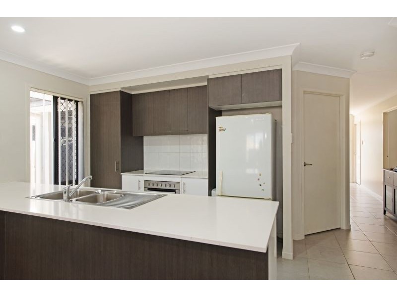 35 Kingston Court, North Lakes QLD 4509