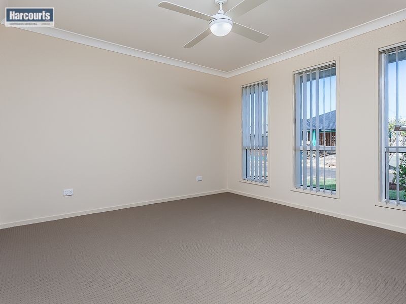 44 Manhattan Crescent, North Lakes QLD 4509