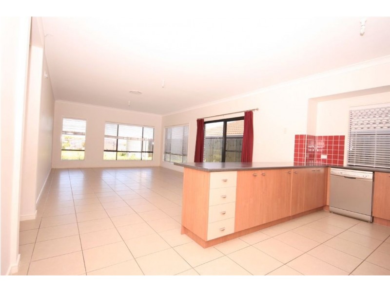 58 Kangaroo Street, North Lakes QLD 4509