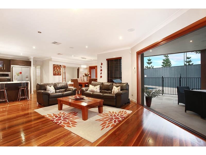 9 Montgomerie Parade, North Lakes QLD 4509