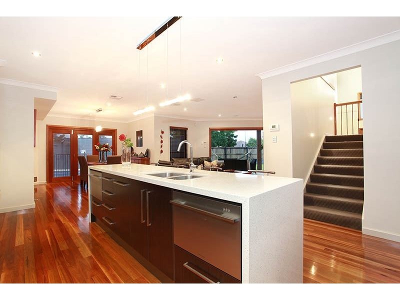9 Montgomerie Parade, North Lakes QLD 4509
