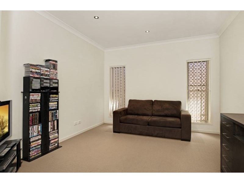 6 Possum Parade, North Lakes QLD 4509