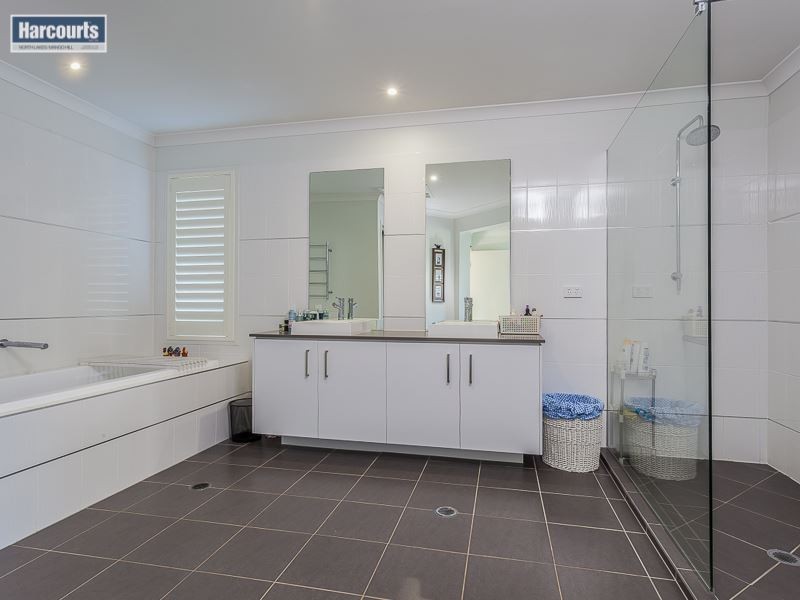 32 Augusta Parade, North Lakes QLD 4509