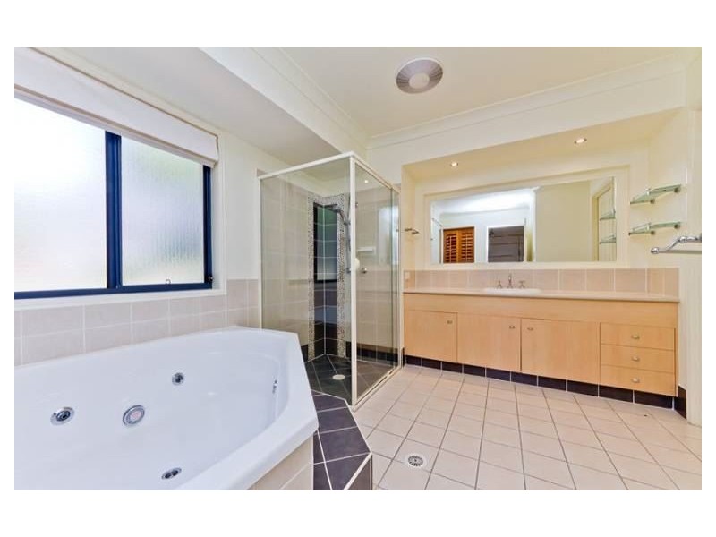 39 Heathcote Avenue, North Lakes QLD 4509