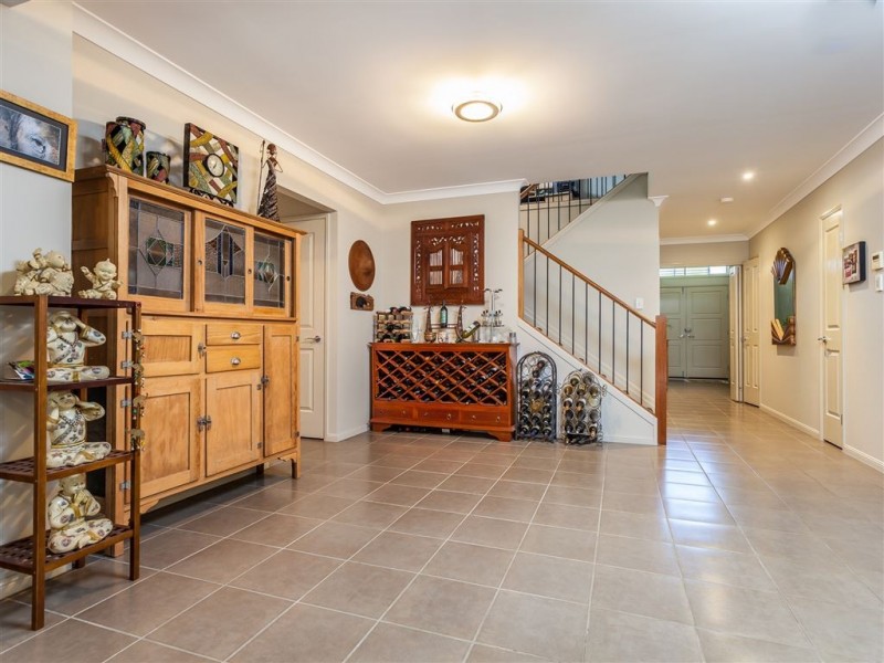 1 Kurrajong Circuit, North Lakes QLD 4509
