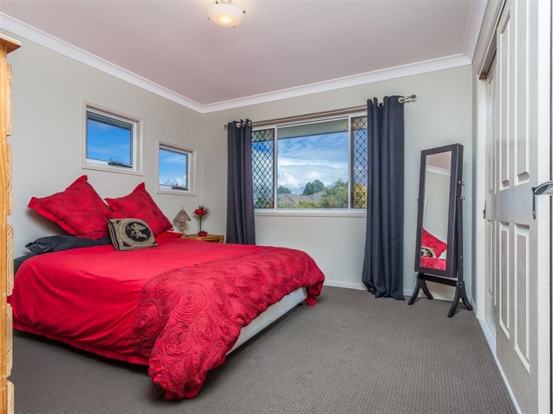 1 Kurrajong Circuit, North Lakes QLD 4509
