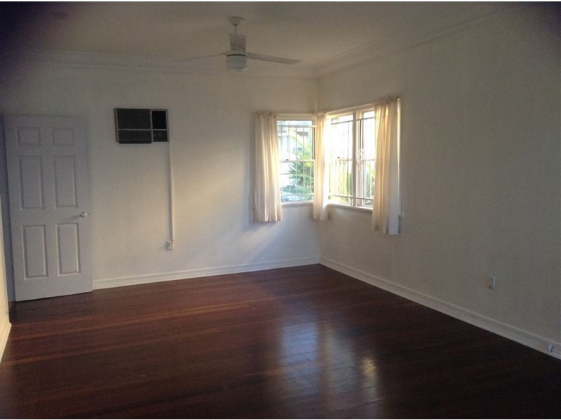 26 Shields Street, Redcliffe QLD 4020