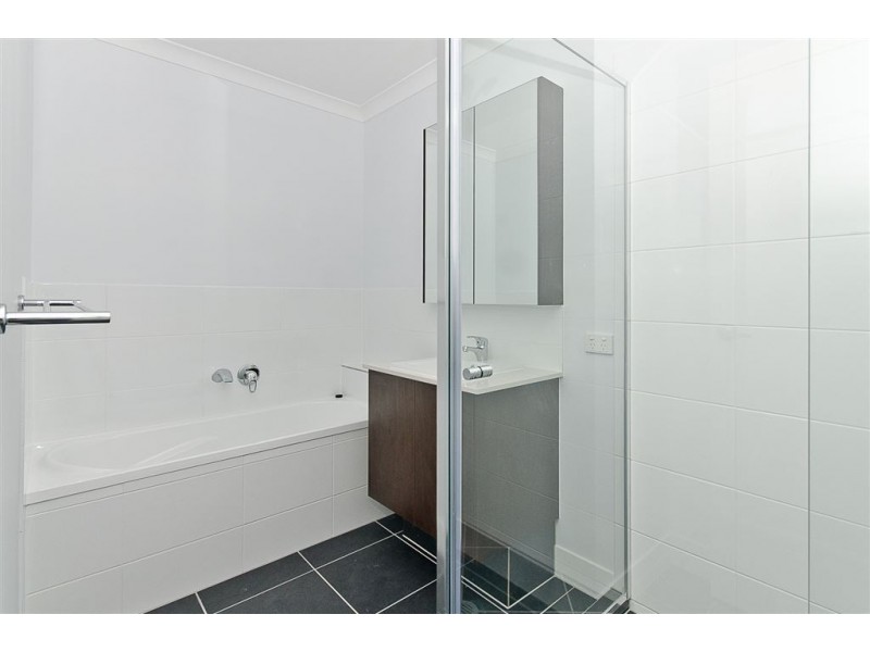 13 Ravensbourne Crescent, North Lakes QLD 4509