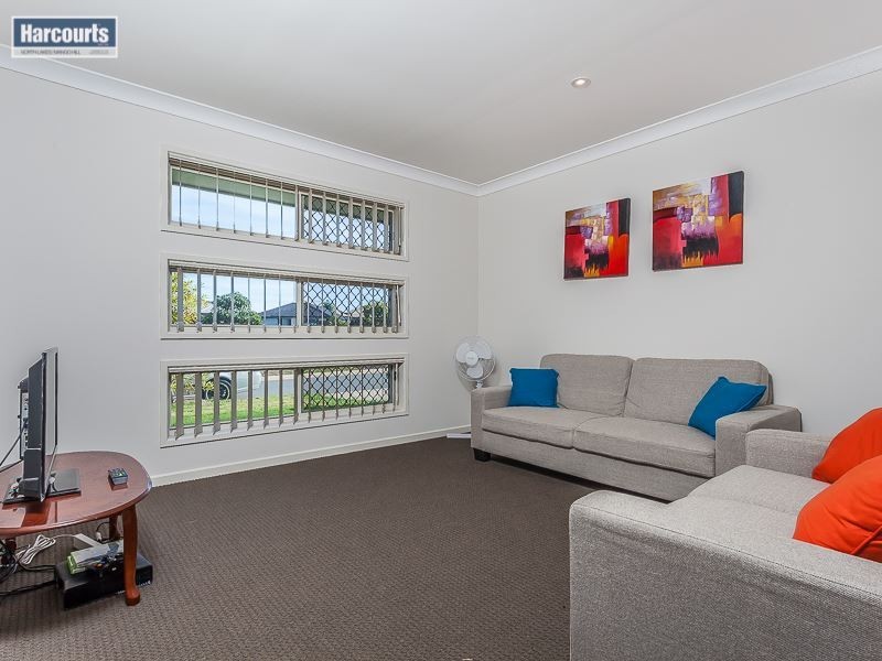23 Dickson Crescent, North Lakes QLD 4509