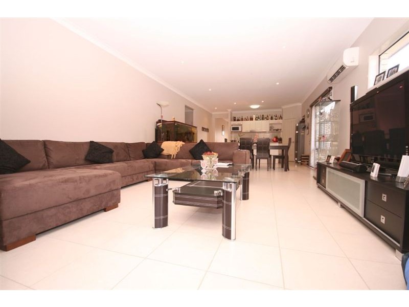 21 Kowari Crescent, North Lakes QLD 4509