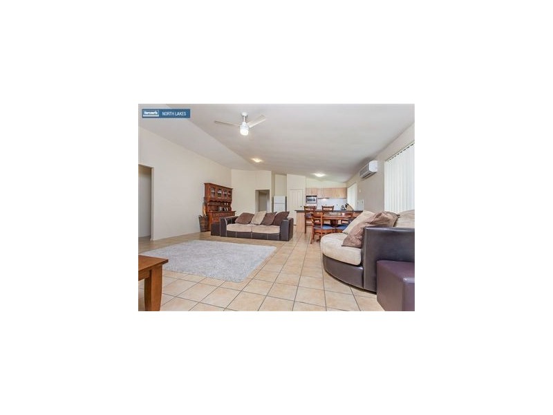 34 Hunter Circuit, Petrie QLD 4502