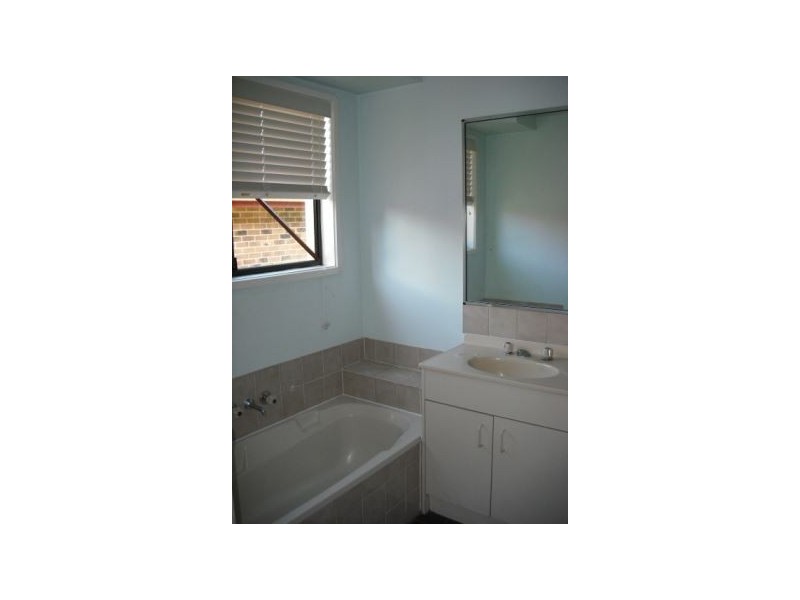 27 Lipscombe rd, Deception Bay QLD 4508