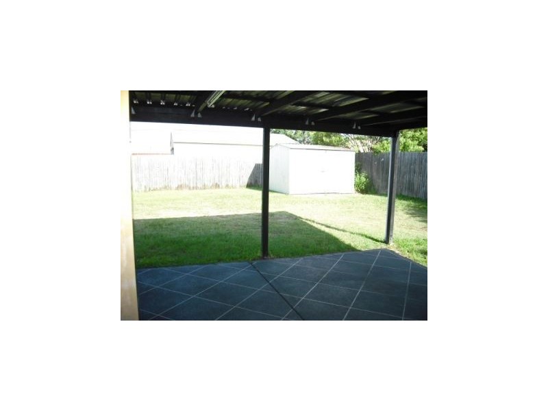 27 Lipscombe rd, Deception Bay QLD 4508