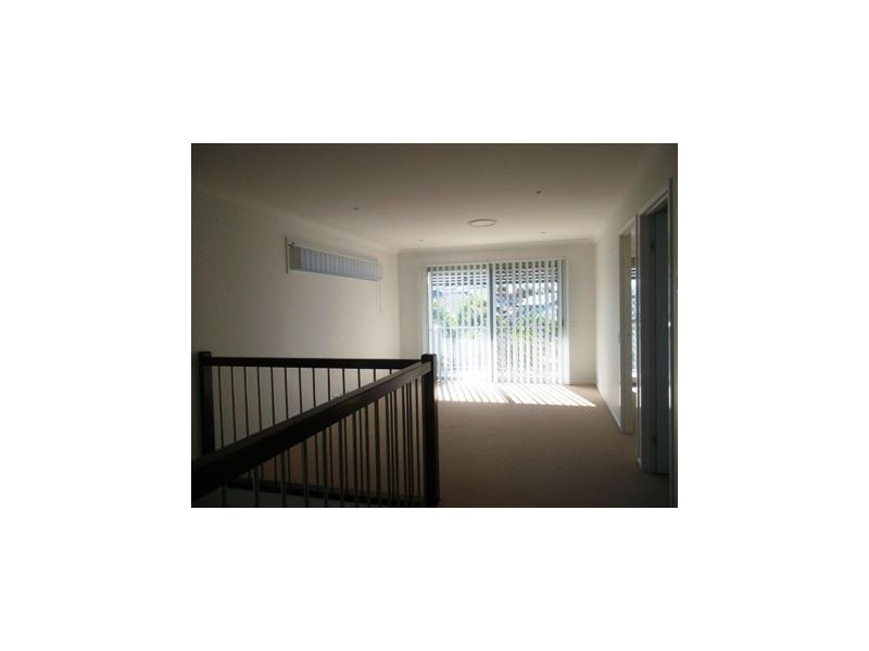 10 Rawlins Crescent, North Lakes QLD 4509