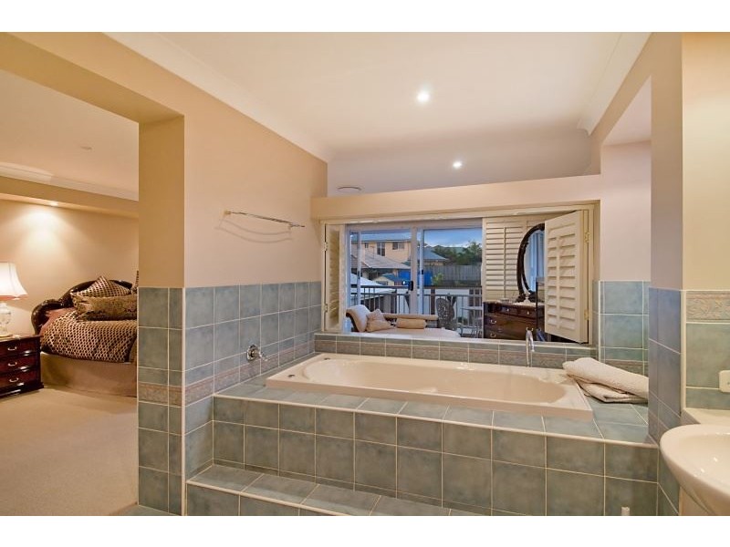 36 Lochside Drive, North Lakes QLD 4509