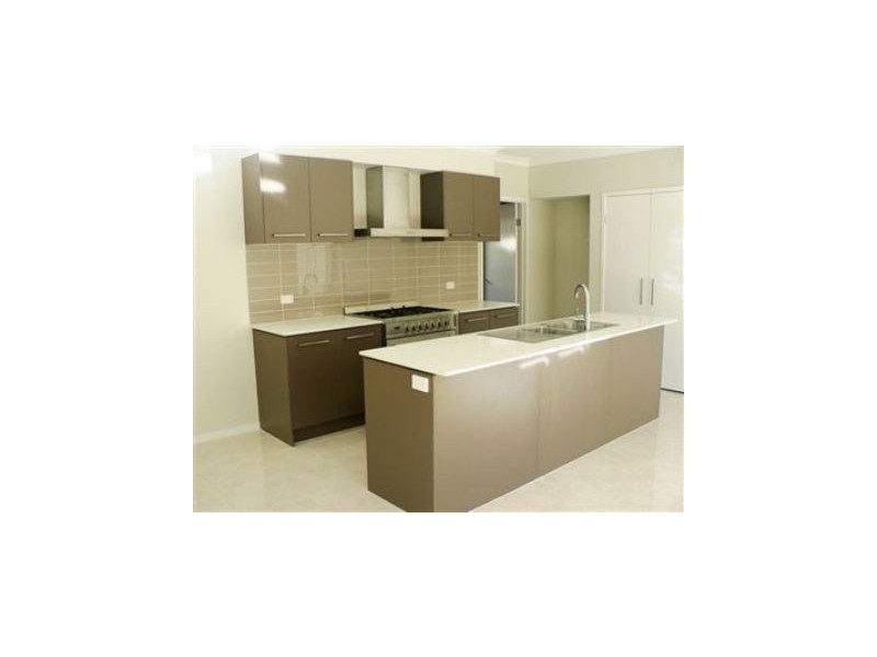 19 Kakadu Court, North Lakes QLD 4509