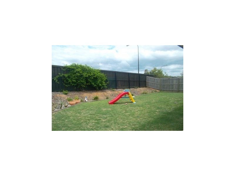 19 Kakadu Court, North Lakes QLD 4509