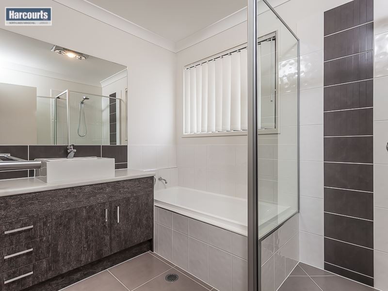52 Nullarbor Cct, North Lakes QLD 4509