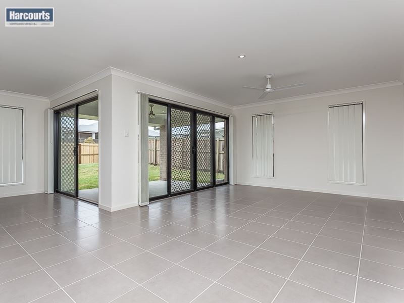 52 Nullarbor Cct, North Lakes QLD 4509
