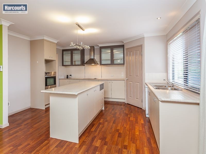 30 Lochside Drive, North Lakes QLD 4509