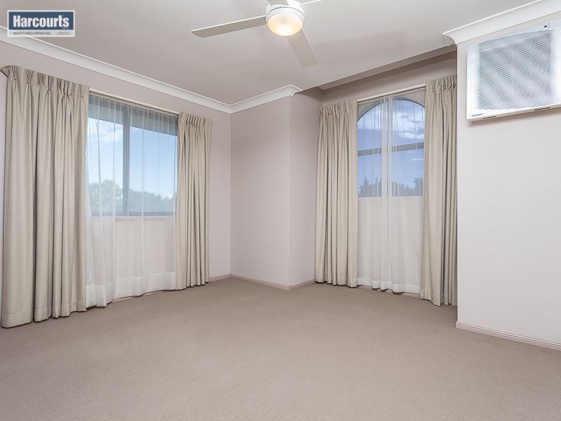 30 Lochside Drive, North Lakes QLD 4509