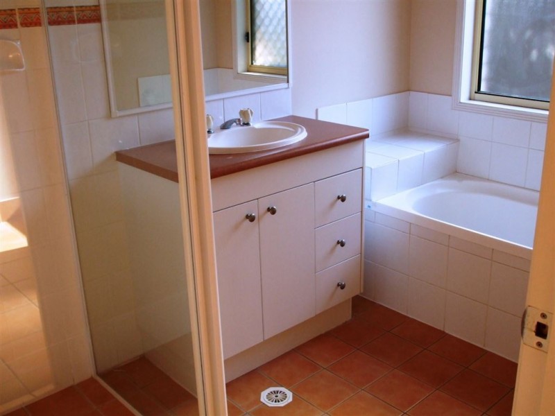 4 Page Street, North Lakes QLD 4509