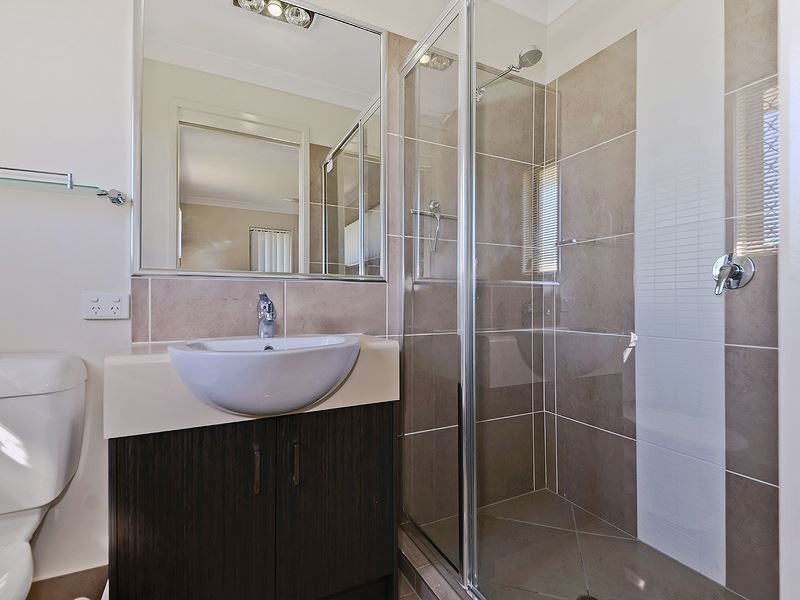 24 Edward Close, North Lakes QLD 4509